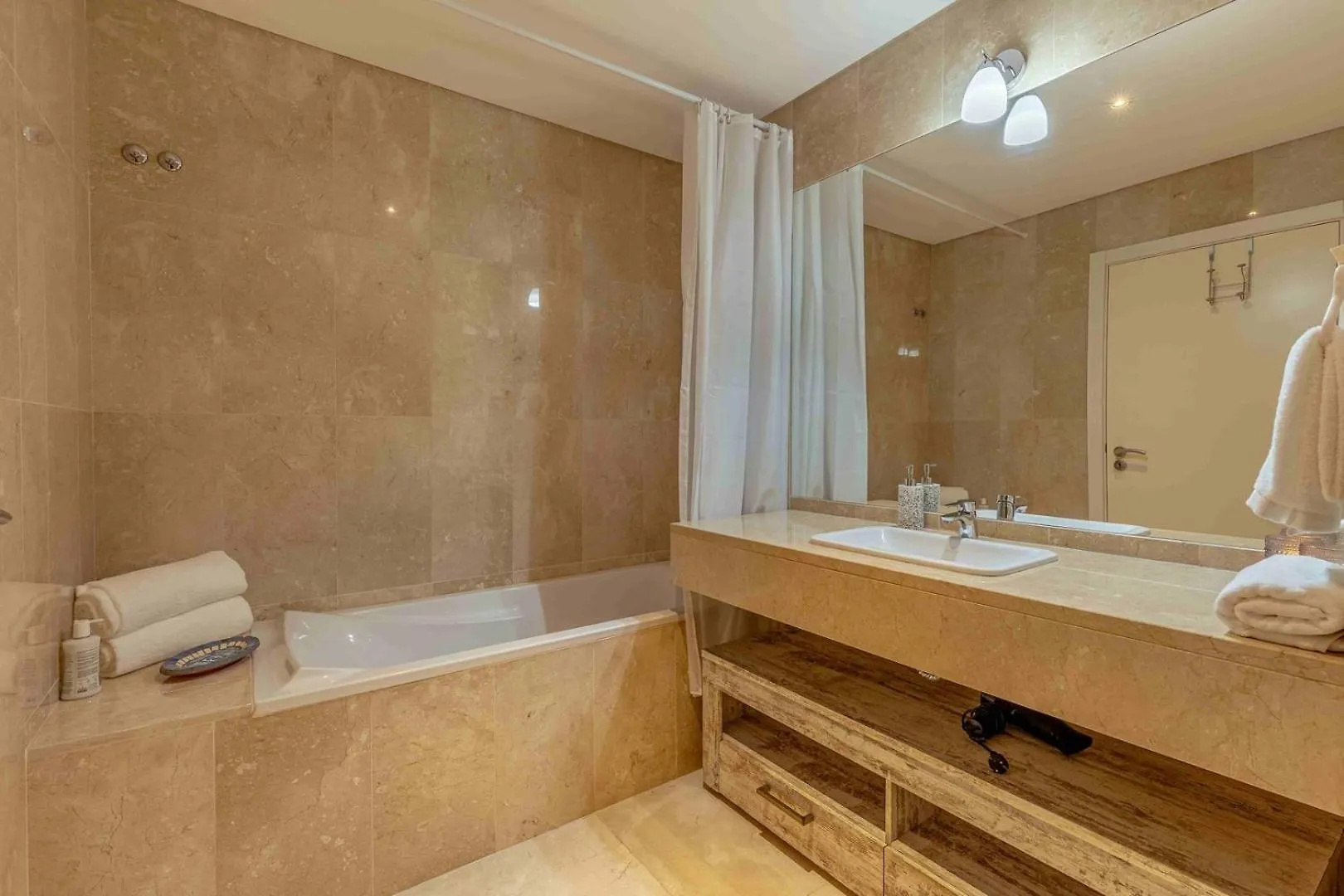 Guestready - Relax In Style In Funchal Apartment 0*, Funchal (Madeira)
